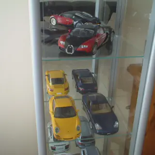/img/46913-diecast-collectibles-insurance.webp