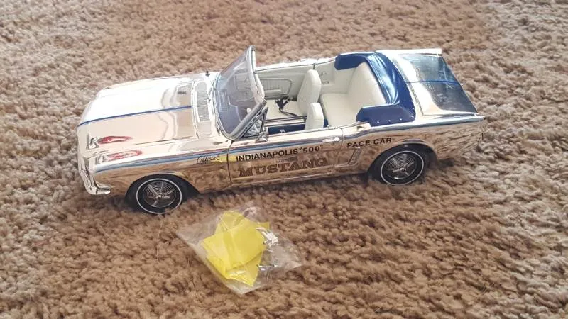 46953 diecast car display 2016