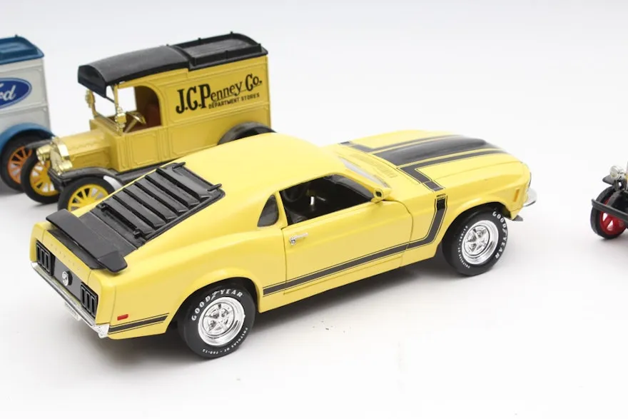 46965 ertl diecast cars collection