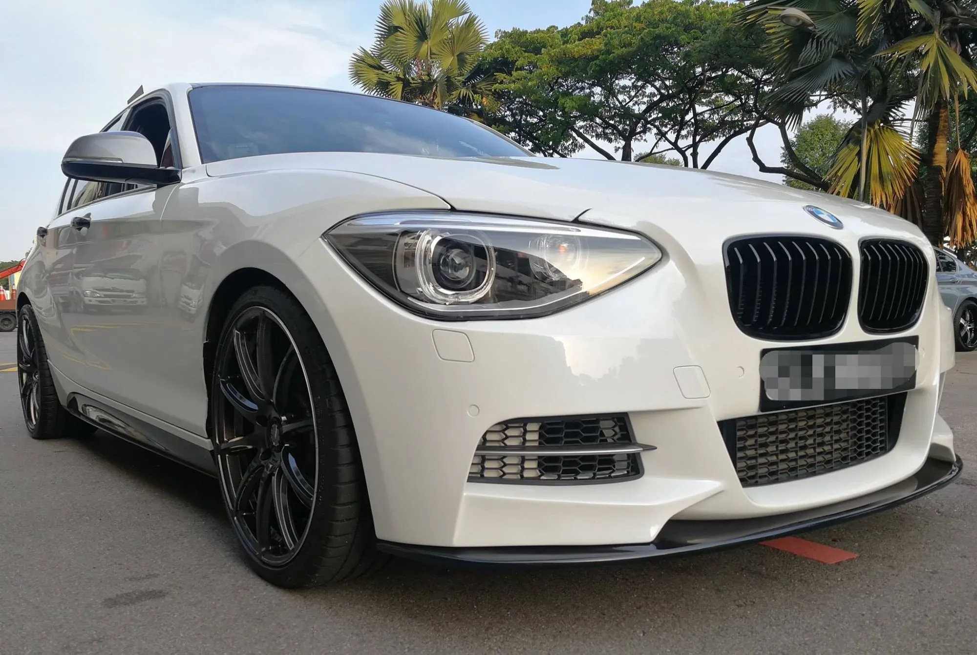 46991 bmw f20 diecast white collectibility