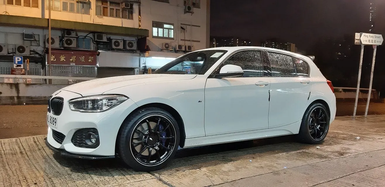 46991 bmw f20 diecast white interior details