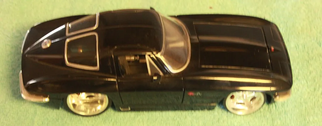46994 1968 corvette c3 diecast
