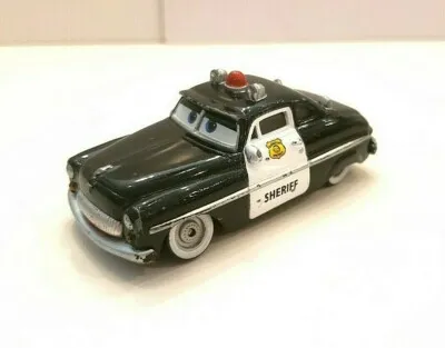 /img/47009-disney-cars-police-car-7.webp