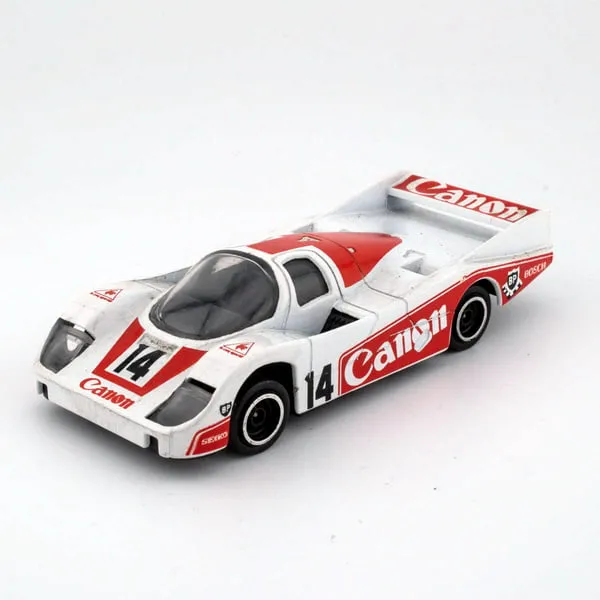 /img/47020-diecast-toys-display.webp