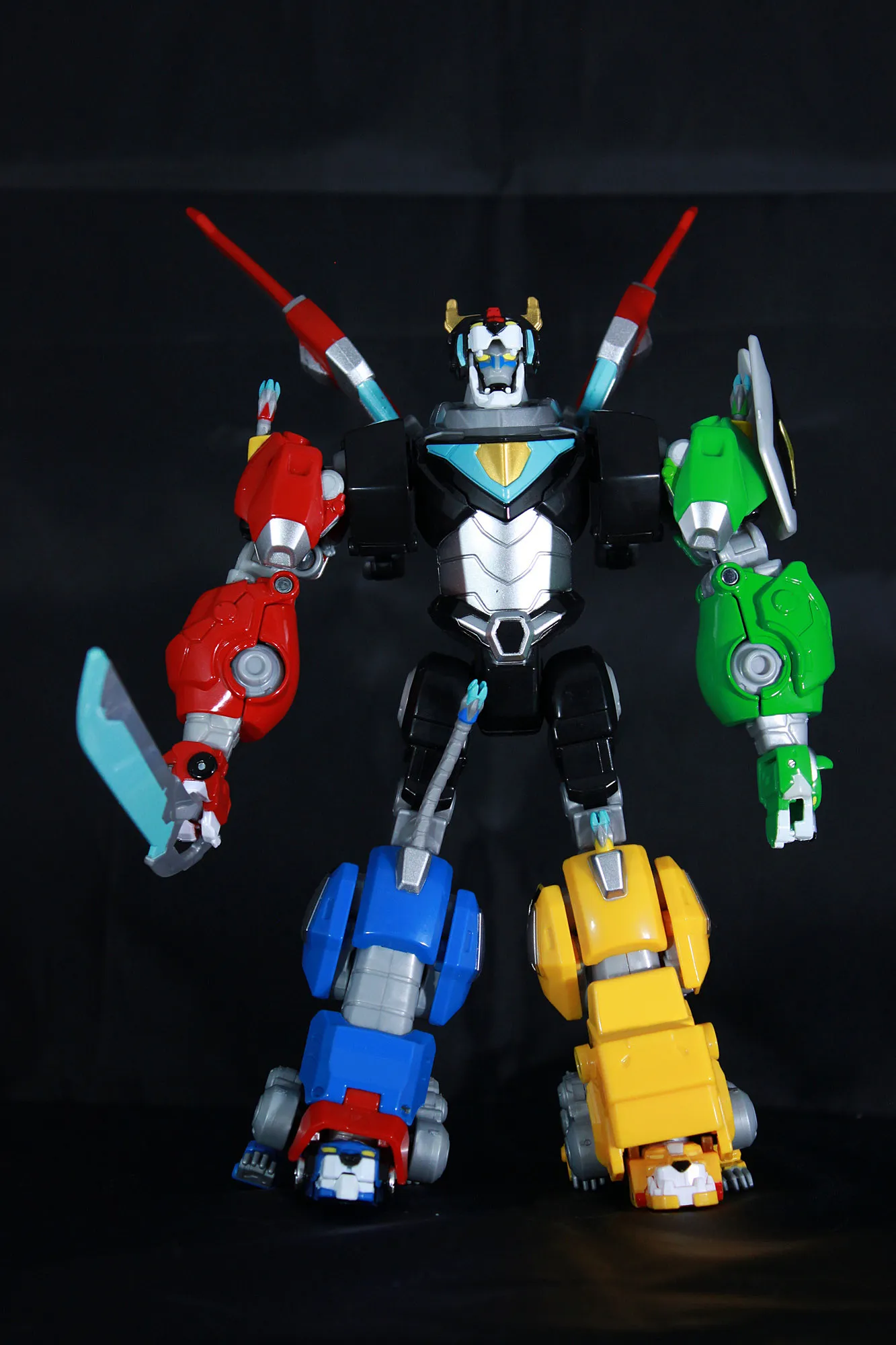 47032 yellow lion diecast