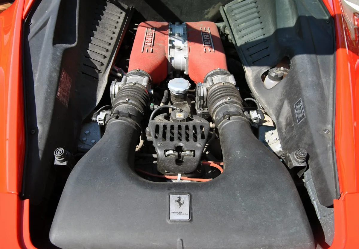 47040 ferrari 458 italia engine