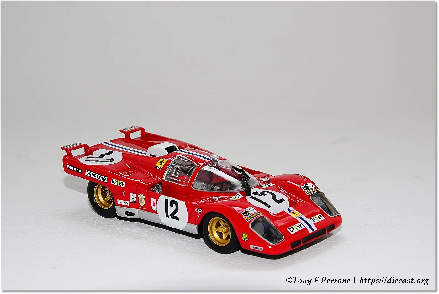 47042 ixo diecast trucks main