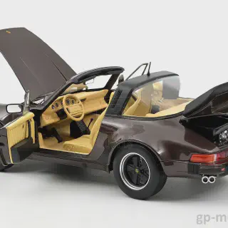 /img/47049-diecast-porsche-911-targa-display.webp