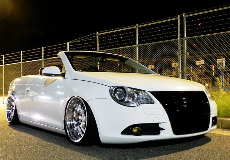 47051 vw eos diecast model r32