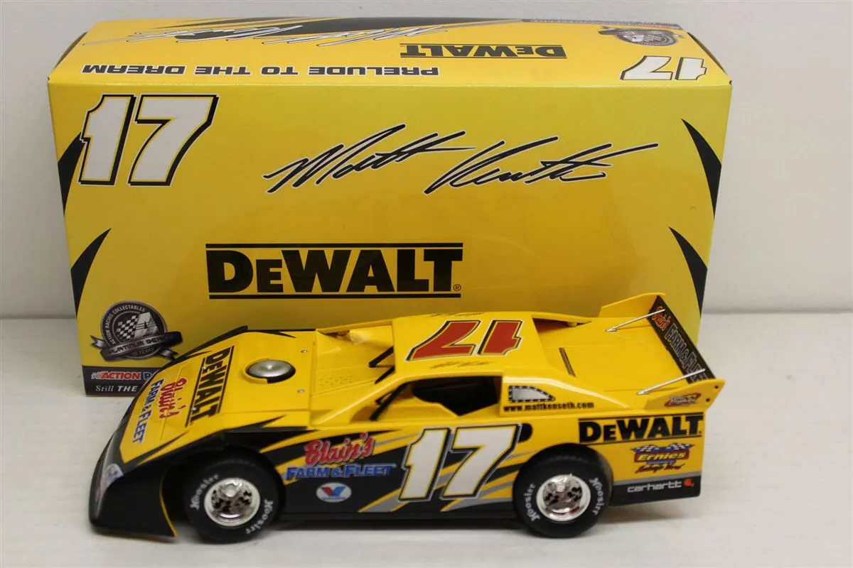 47056 dirt late model diecast car overview