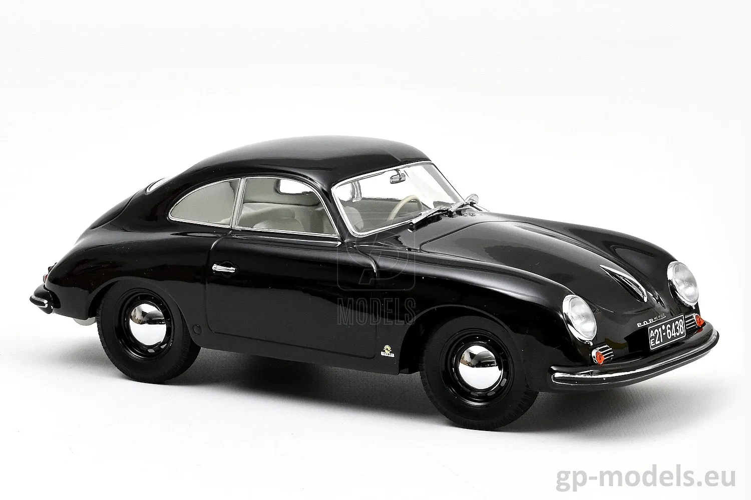 /img/47059-porsche-356-models-display.webp