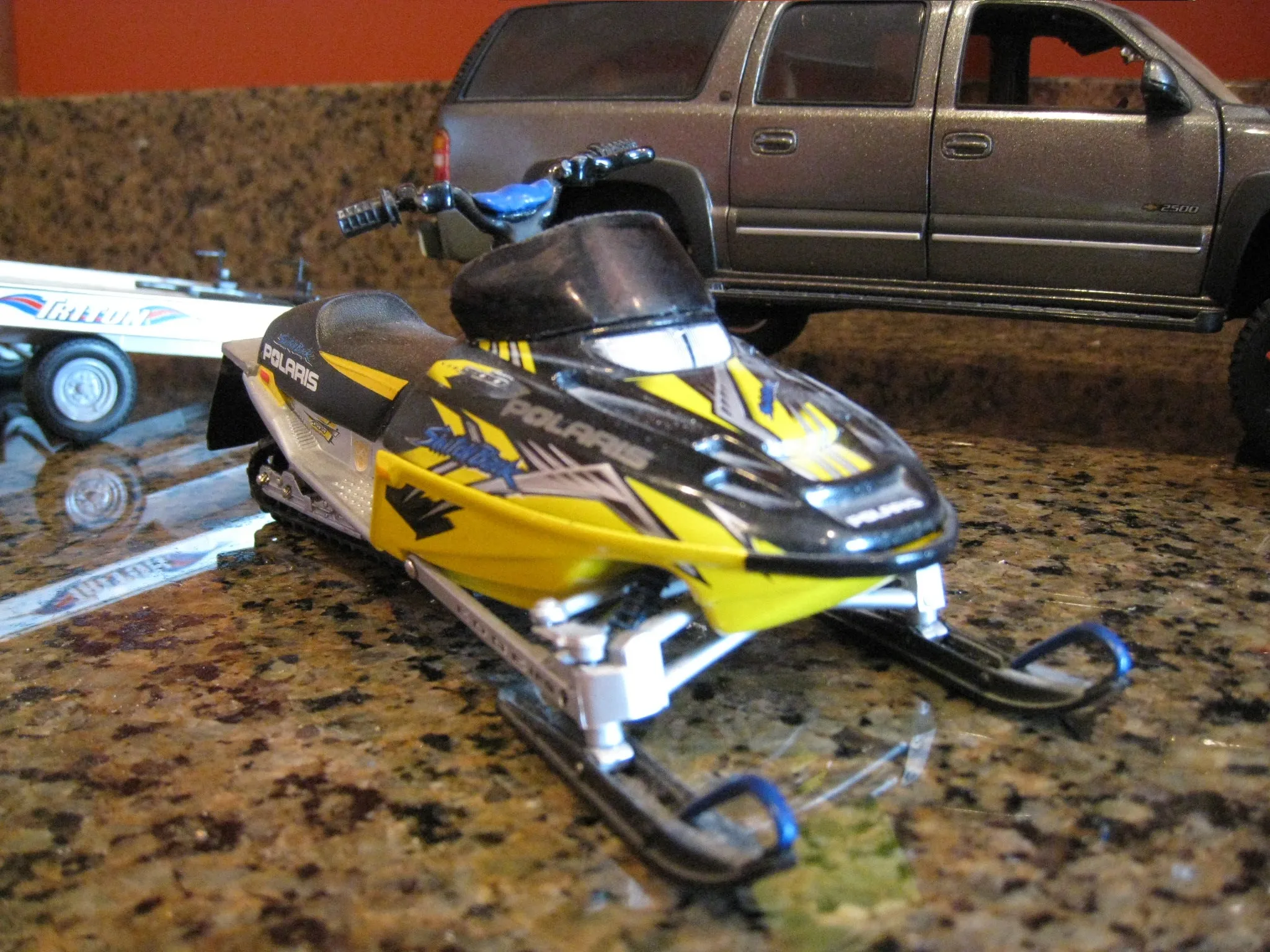 47067 snowmobile toy details