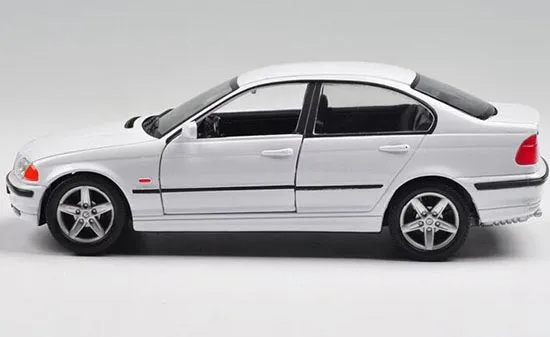 /img/47090-bmw-328i-diecast-buying.webp