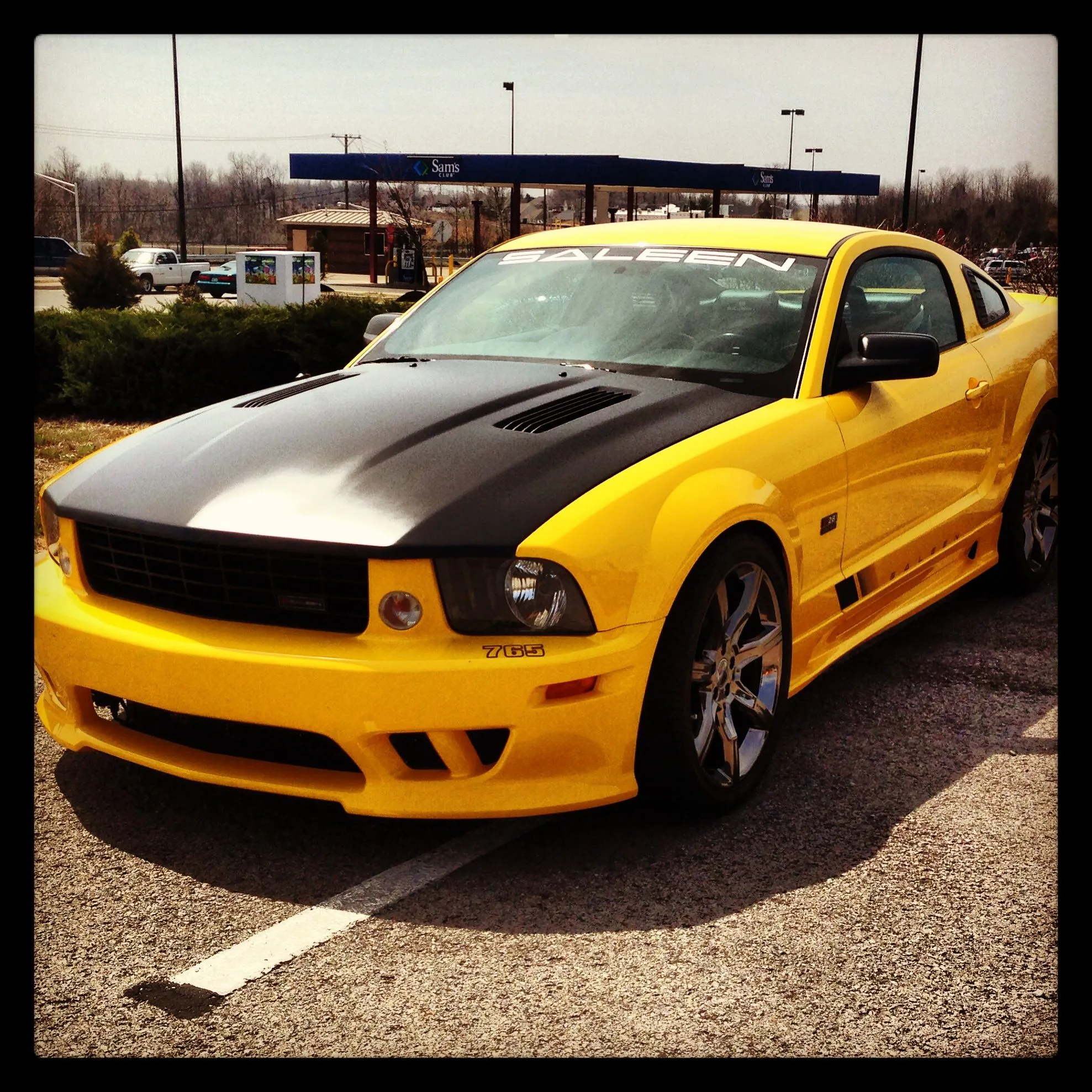 47093 saleen mustang diecast scale