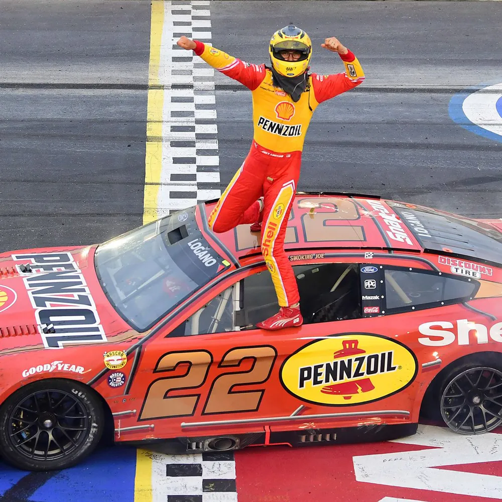 47094 joey logano darlington diecast 4