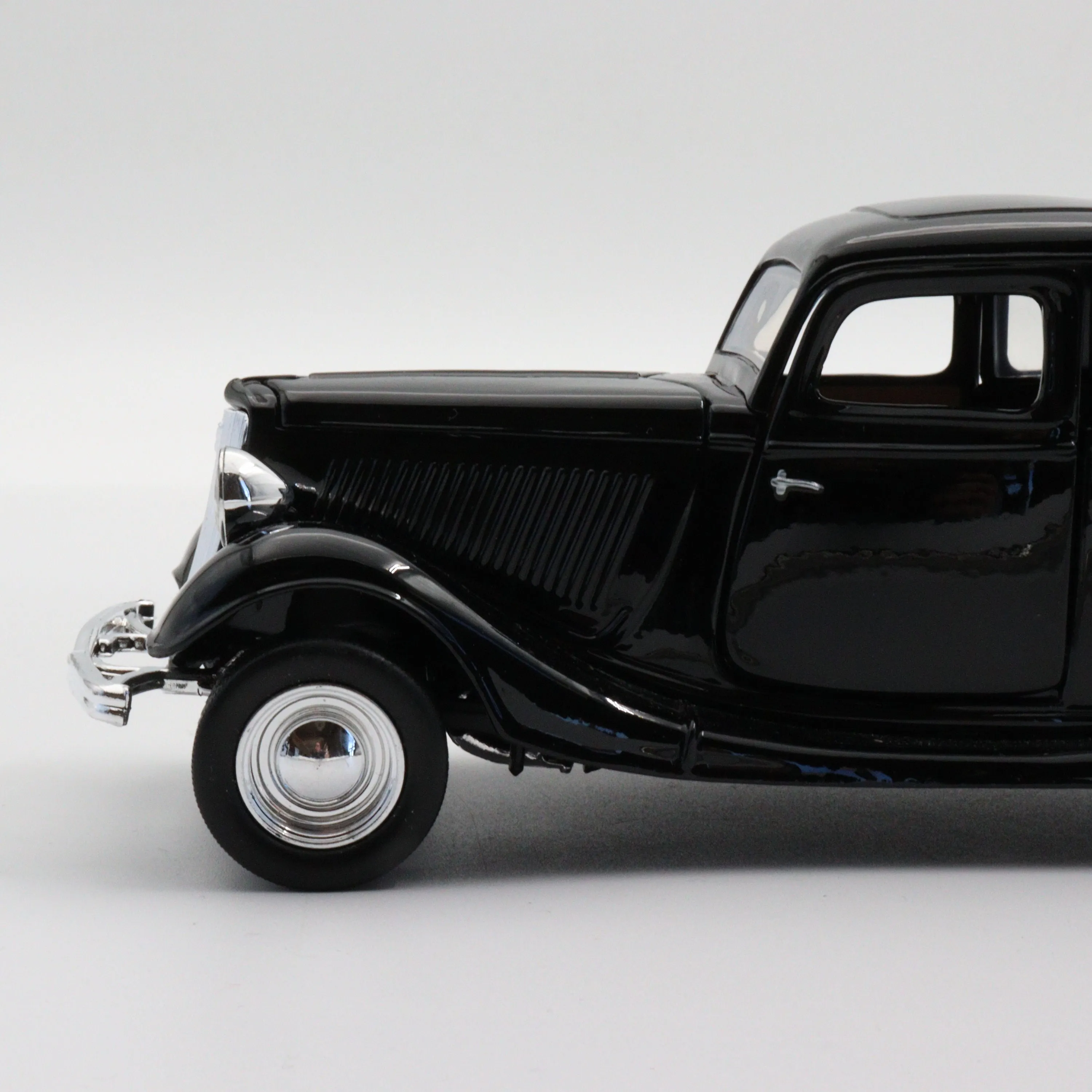 47118 diecast 32 ford coupe store