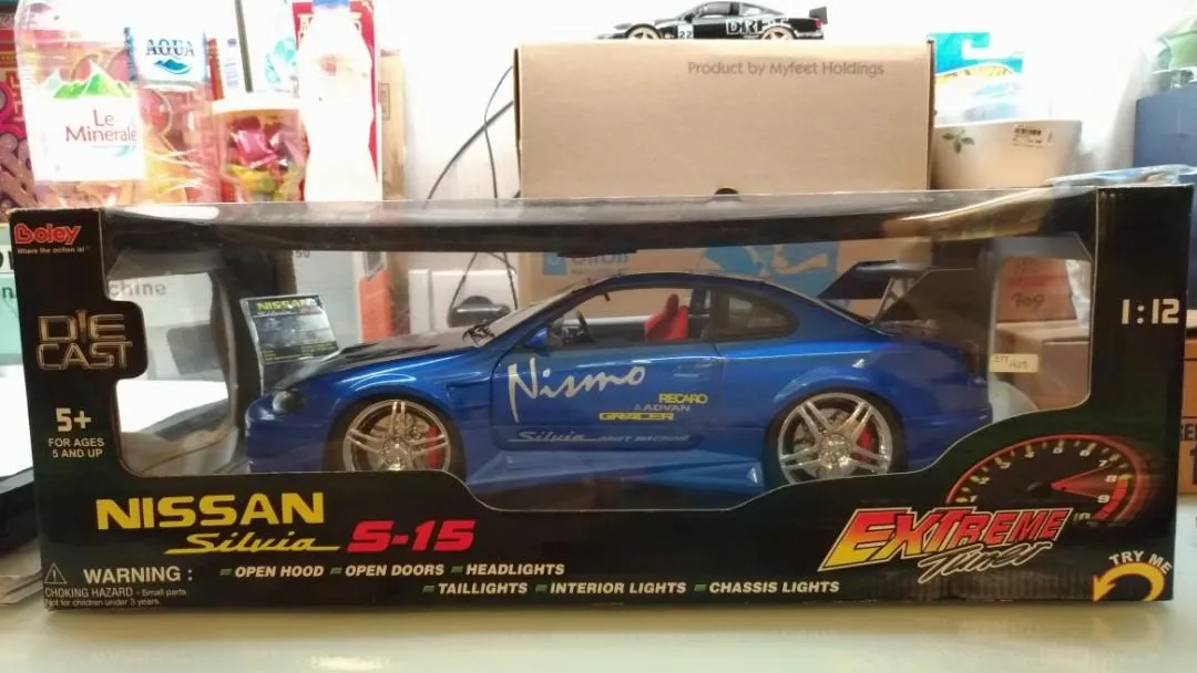 47119 diecast mobil display 7