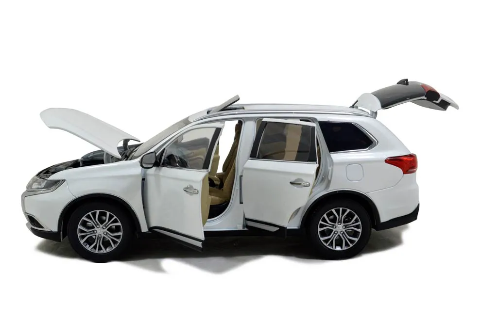 47121 mitsubishi outlander diecast car 2