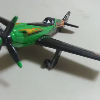 /img/47134-ripslinger-diecast-plane-retailer.webp