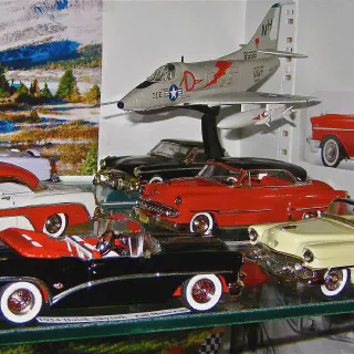 /img/47150-displaying-diecast-models.webp
