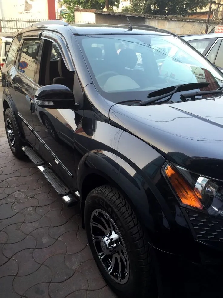 47173 bburago xuv 500 diecast