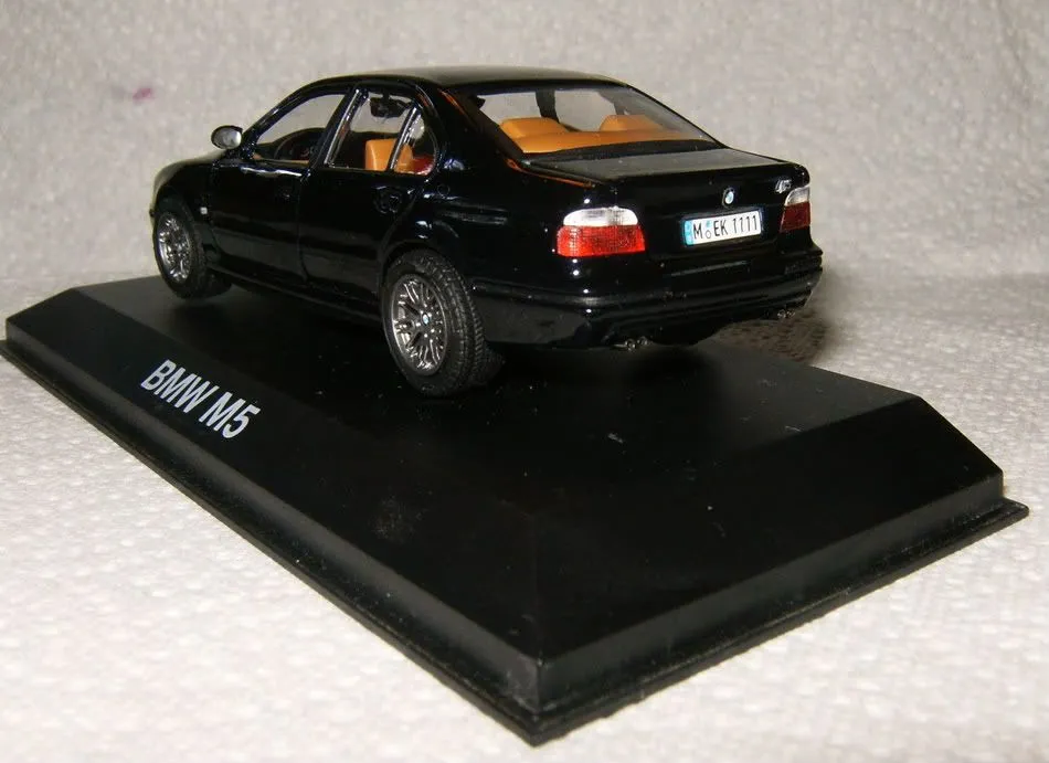 47179 bmw e39 m5 diecast 1 18