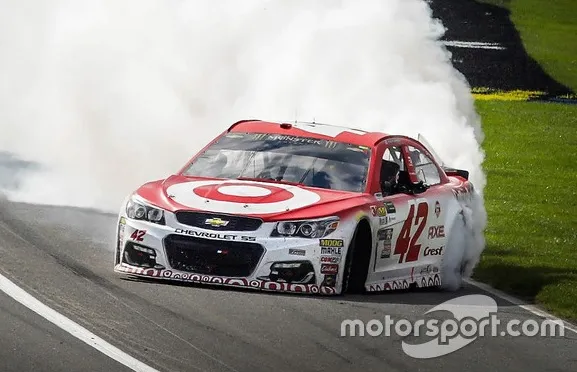 47185 kyle larson racing car